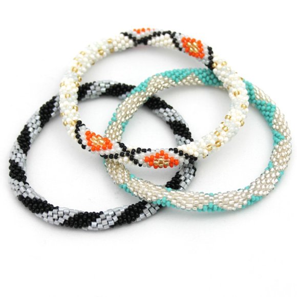 Set of 3 Crocheted Glass Bead Stacking Bracelets NWoT - Picture 3 of 6